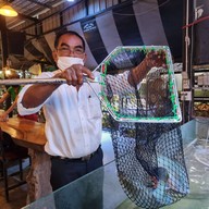 ครัวกำนันสมบัติกุ้งเผาจานเด็ด นครปฐม