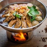 ก๋วยเตี๋ยวหมูโบราณ บ้านนคร สาขาสันติสุข