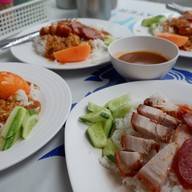เมนูของร้าน ข้าวหมูแดงสุพรรณ (สาขา1)