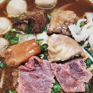 ก๋วยเตี๋ยวทวีเลิศรส เนื้อตุ๋น หมูตุ๋น ไก่ตุ๋น สาขา 2