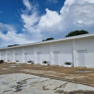 Wicket White Villa (วิกเกท ไวท์ วิลล่า)