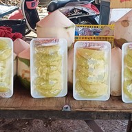 ร้านพี่เจี๊ยบมะพร้าวน้ำหอม