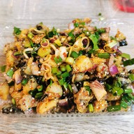 ข้าวหมูทอดปลาร้าวะวะว้าววววว ตลาดโรงสี