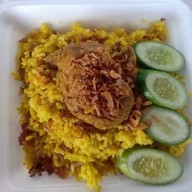 ฮานีฟข้าวหมกไก่ มันไก่ คลุกกะปิ ซุปเนื้อ ราษฎร์อุทิศ22/1