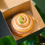 Moon Doughnuts & Drinks -