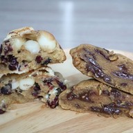 Lollipops The Baking Room x Elan