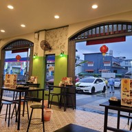 บรรยากาศ โกวหลิง ก๋วยเตี๋ยวเรือ