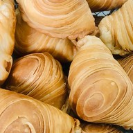 กะหรี่ปั๊บคุณรัตน์ สายไหม