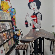 Atmosphere of Tg Music Cafe