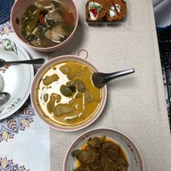 ข้าวแกงเจ๊หมู  ตลาดพุทธมณฑล