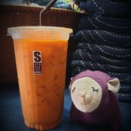 เอสคอฟฟี่ + ตำนานลูกชิ้นทอดจอมยุทธ ซอยสุขสวัสดิ์