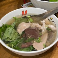 เกาเหลาเลือดหมู สุขุมวิท 23