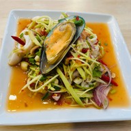 ส้มตำ ยำ เผา กะหลิม (ป่าตอง)