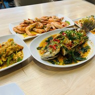 ส้มตำ ยำ เผา กะหลิม (ป่าตอง)