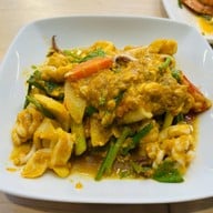 ส้มตำ ยำ เผา กะหลิม (ป่าตอง)