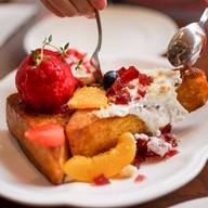 เมนูของร้าน On the Table เดอะ เมอร์คิวรี่วิลล์