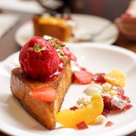 เมนูของร้าน On the Table เดอะ เมอร์คิวรี่วิลล์
