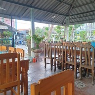 บรรยากาศ ครัวริมน้ำ ดอกคำใต้