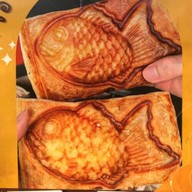 ซากุ ซากุ ครัวซองต์ไทยากิ ตลาดเวิลด์มาร์เก็ต