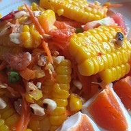 หมุ่ยมุ่ยส้มตำไก่ทอด