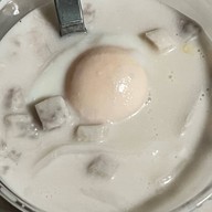 น้องบัวลอย ศูนย์อาหารตลาดนัดลุงออม