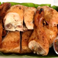 ไก่อบโอ่ง  ไก่ย่างเตาถ่านในโอ่ง ส้มตำ บ้านสวน
