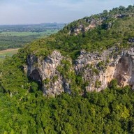 ถ้ำเขาทะลุ