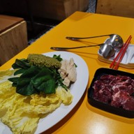 เมนูของร้าน มานี มี หม้อ เดอะ มาร์เก็ต วิลเลจ