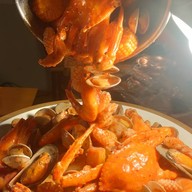 กุ้งถังซีฟู้ด by สถานีเด็กเส้น แยกที่ดิน