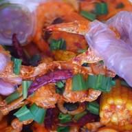 กุ้งถังซีฟู้ด by สถานีเด็กเส้น แยกที่ดิน