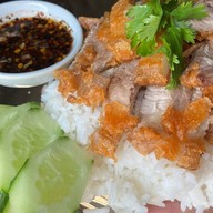 ลูกชิ้นปิ้งย้อนเวลาชุบกะทิ&อาหารตามสั่ง