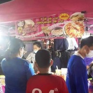 บ้านสามพี่น้องเครปงามไส้ โตเกียว