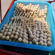 เมนูของร้าน ลูกชิ้นปิ้ง มุมสวน