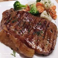 อาหารตามสั่ง สเต็ก&กะบัฟ