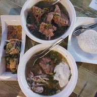 เมนูของร้าน ก๋วยจั๊บญวน เล้งแซ่บ มี-พุง