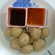 ลูกชิ้นไก่ ลูกชิ้นหมูล้วน ตลาดบางน้ำผึ้ง