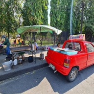 บรรยากาศ ลูกชิ้นปิ้ง มุมสวน