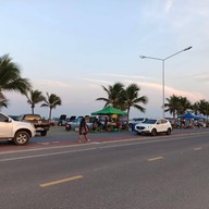 บรรยากาศ ถนนเลียบชายหาดนเรศวร