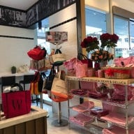 DEAN & DELUCA ตึกปาร์คเวนเชอร์