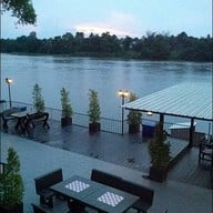 ริมน้ำโพธารามรีสอร์ท