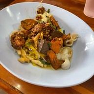 เมนูของร้าน ก๋วยเตี๋ยวไก่ท้าพิสูจน์ สาขา1