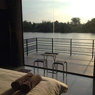 ริมน้ำโพธารามรีสอร์ท