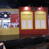 หน้าร้าน เย็นตาโฟเครื่องทรง โดย อ.มัลลิการ์ เทอมินอล 21