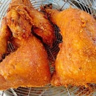 ร้านไก่ทอดหาดใหญ่บังมูซา(ตลาดพูลทรัพย์ ราษฎร์พัฒนา) ตลาดพูลทรัพย์