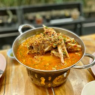 เล้งSUPERแซ่บ+อาหารจานเดียว+ยำตำแซ่บๆ+ของทานเล่น ประชาอุทิศ 90