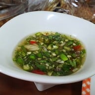 เมนูของร้าน ปลาทอด น้ำพริก เจ๊ฮวยราชวัตร