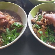 ก๋วยเตี๋ยวนายช่างลำปาง (ก๋วยเตี๋ยวขาหมู) ลำปาง