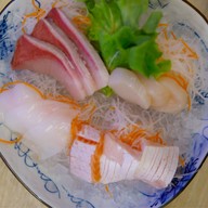 เมนูของร้าน Fin Sushi แฟชั่นไอส์แลนด์