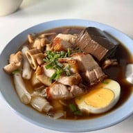 เมนูของร้าน ก๋วยจั๊บป้าน้อย