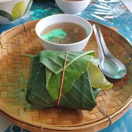 เมนูของร้าน ก๋วยเตี๋ยวห่อใบตองตึง